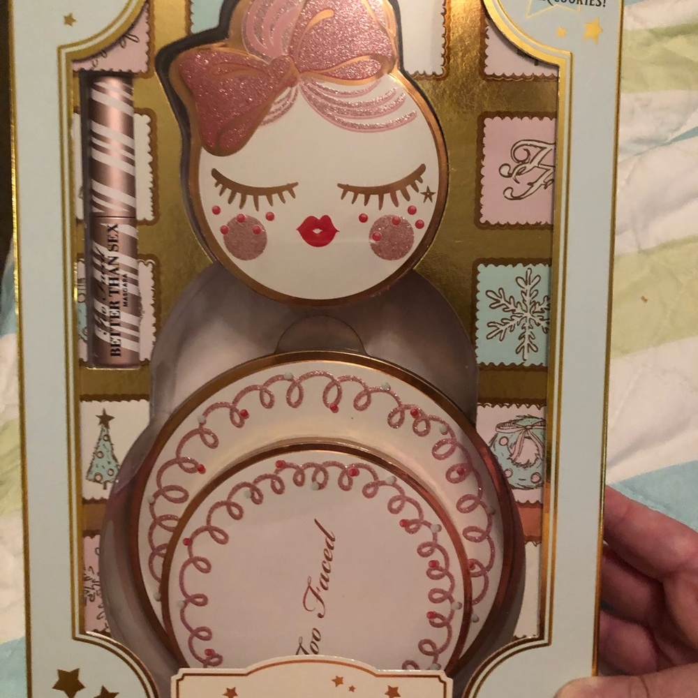 Too Faced Let It Snow Girl set